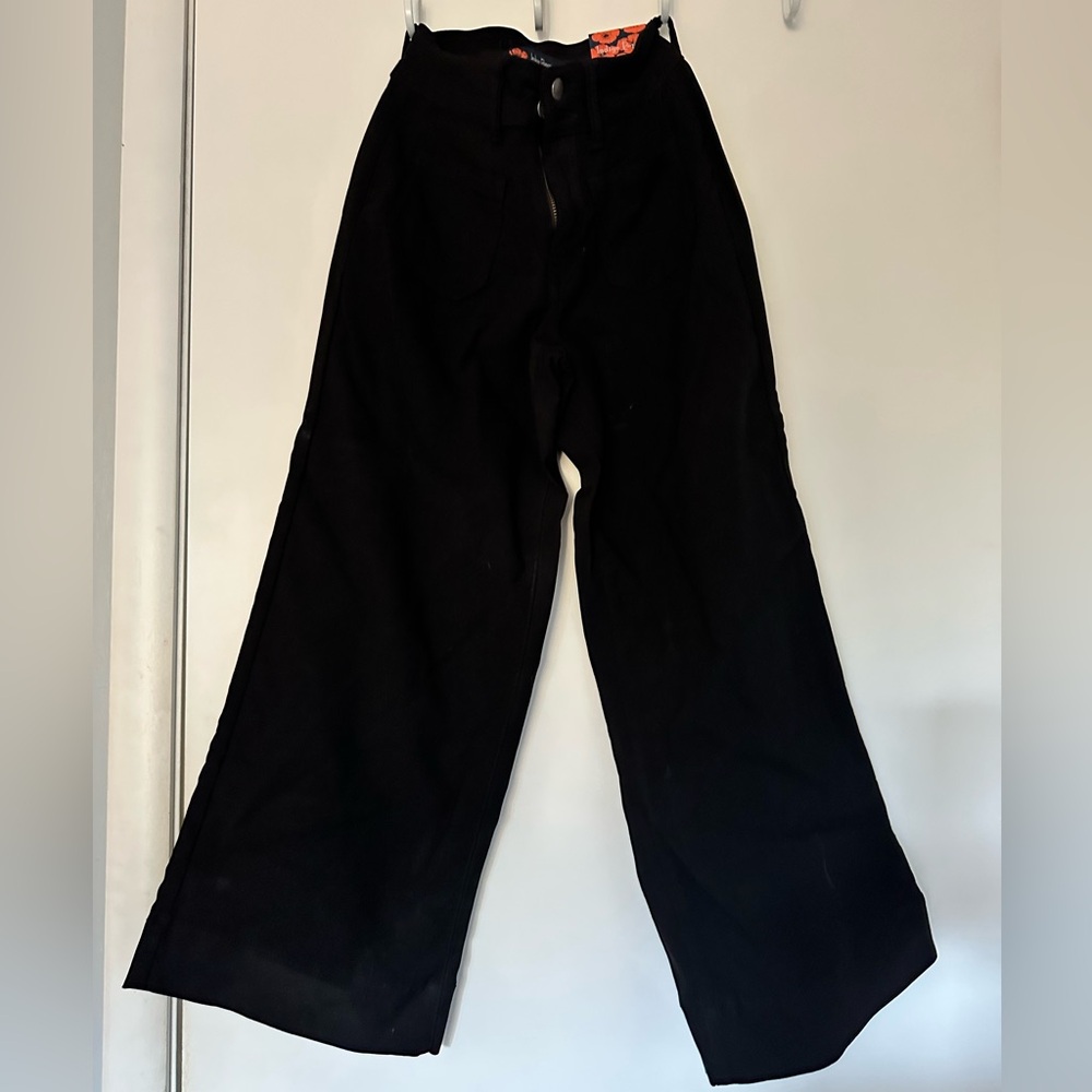 Black Cropped Wide-Leg Pants